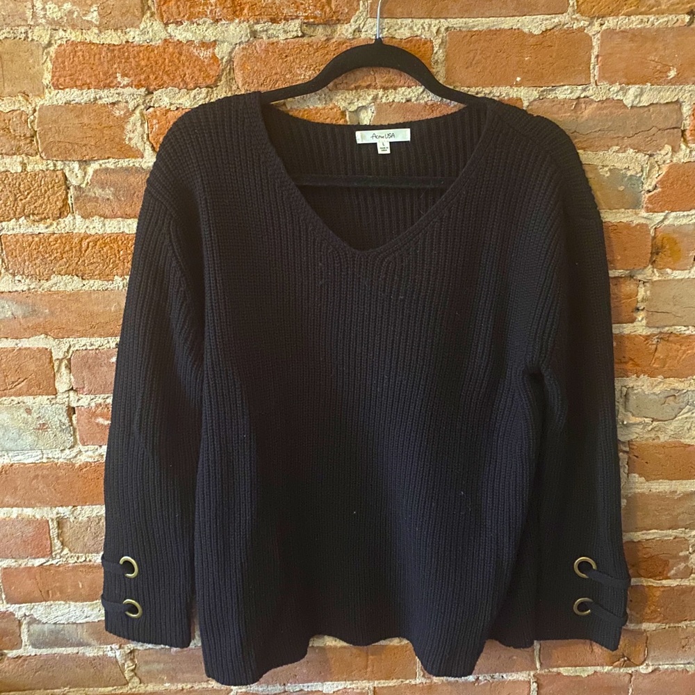 ActiveUSA, Black Knit Sweater with Gold Accents, Size Large